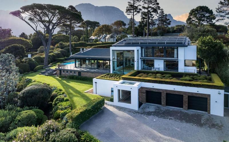 5 Bedroom Property for Sale in Bishopscourt Western Cape